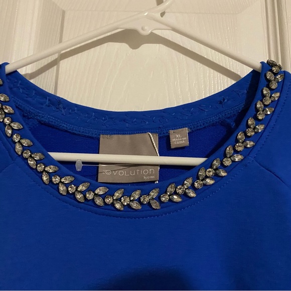 Tops - Picture 3 of 3